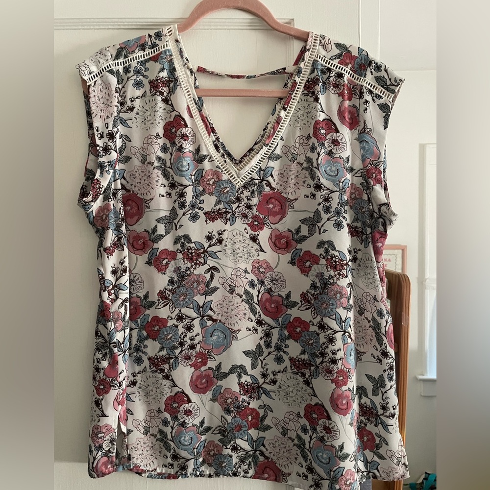 V Neck DR2 floral print blouse